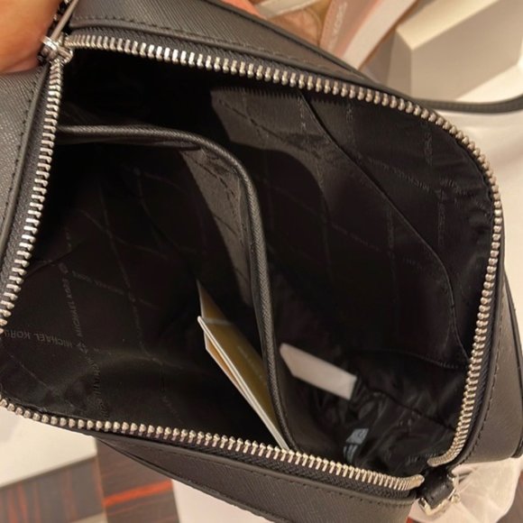 Michael Kors Jet Set Item Large East West Zip Crossbody Leather Black - Picture 2 of 16